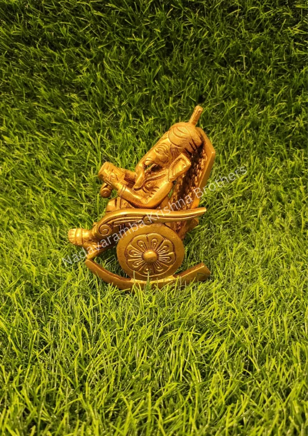 Chair Ganesh
