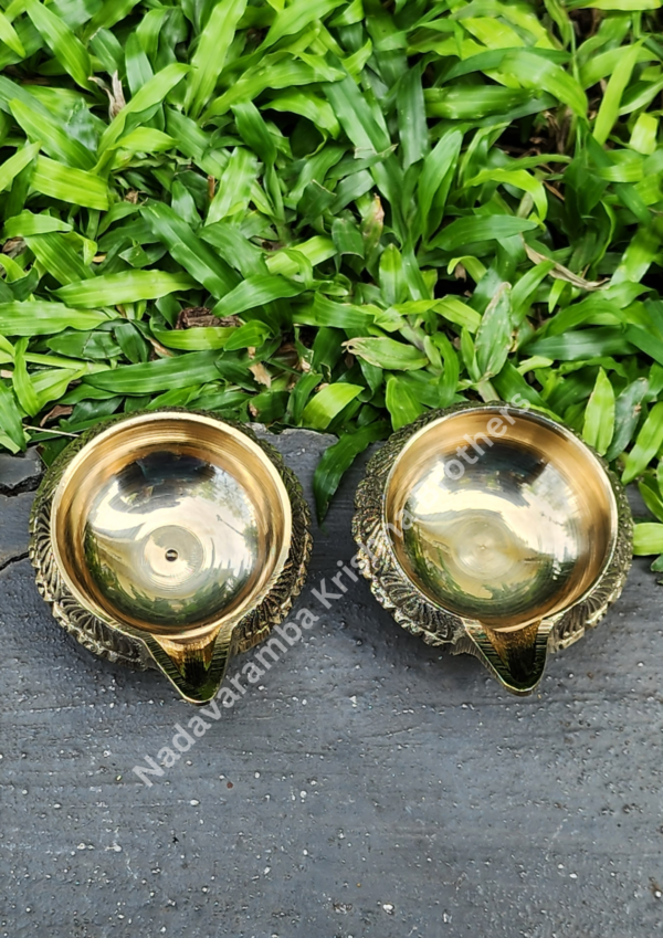 Kubera Vilakku