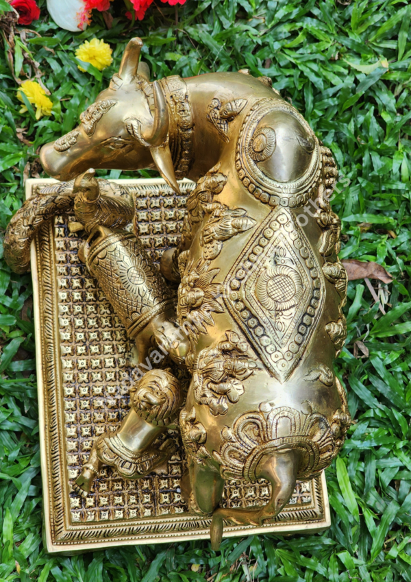 Kamadhenu/ Cow and Calf statue - Image 6