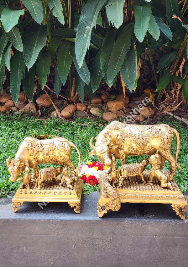 Kamadhenu/ Cow and Calf statue - Image 4