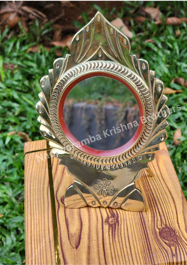 Aranmula Kannadi Mirror with Stand 7 inches - Image 3