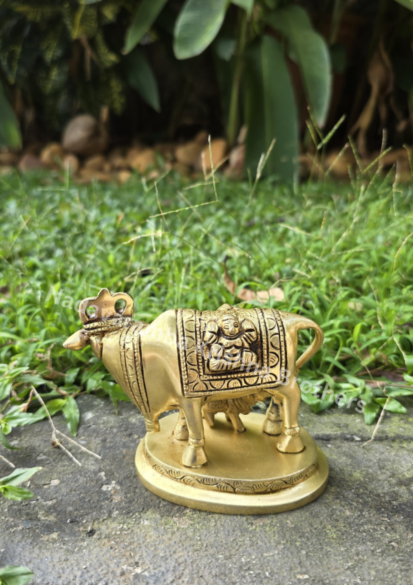 Kamadhenu/ Cow and Calf statue - Image 4