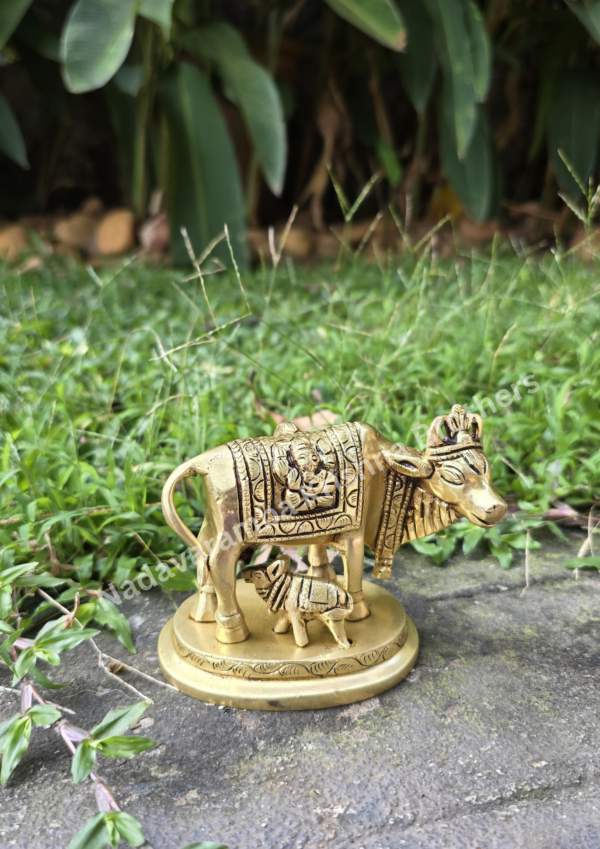 Kamadhenu/ Cow and Calf statue - Image 5