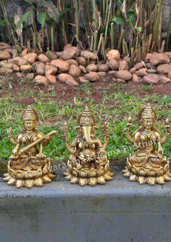 Goddess Lakshmi 7.5 inch (LOTLAX-SGE-75) - Image 2