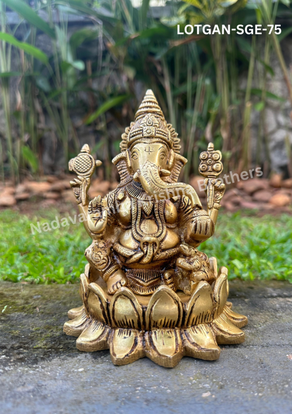 Shree Ganesh idol 7.5 inch height (LOTGAN-SGE-75)