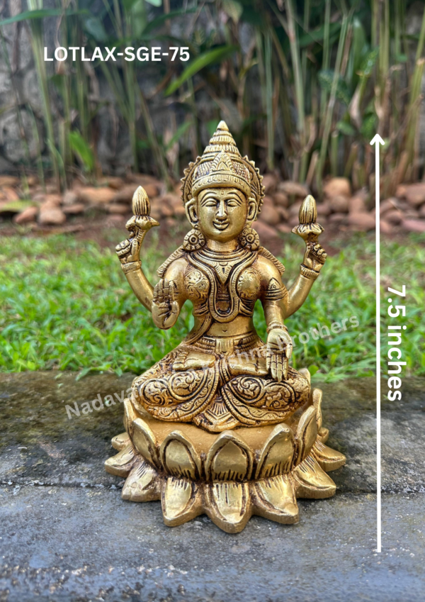 Goddess Lakshmi 7.5 inch (LOTLAX-SGE-75)