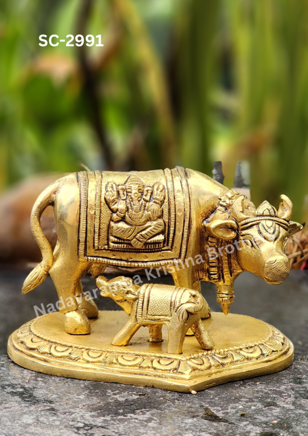 Kamadhenu/ Cow and Calf Idol (SC-2991)