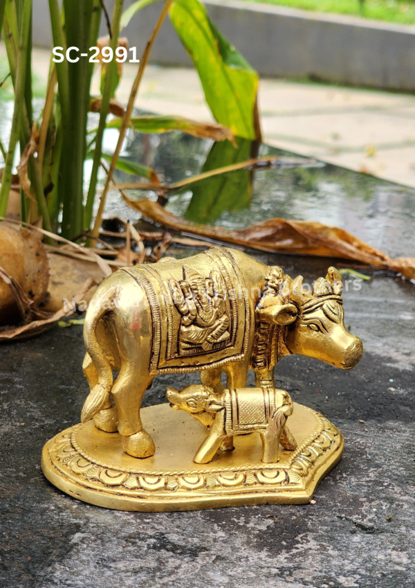 Kamadhenu/ Cow and Calf Idol (SC-2991) - Image 3