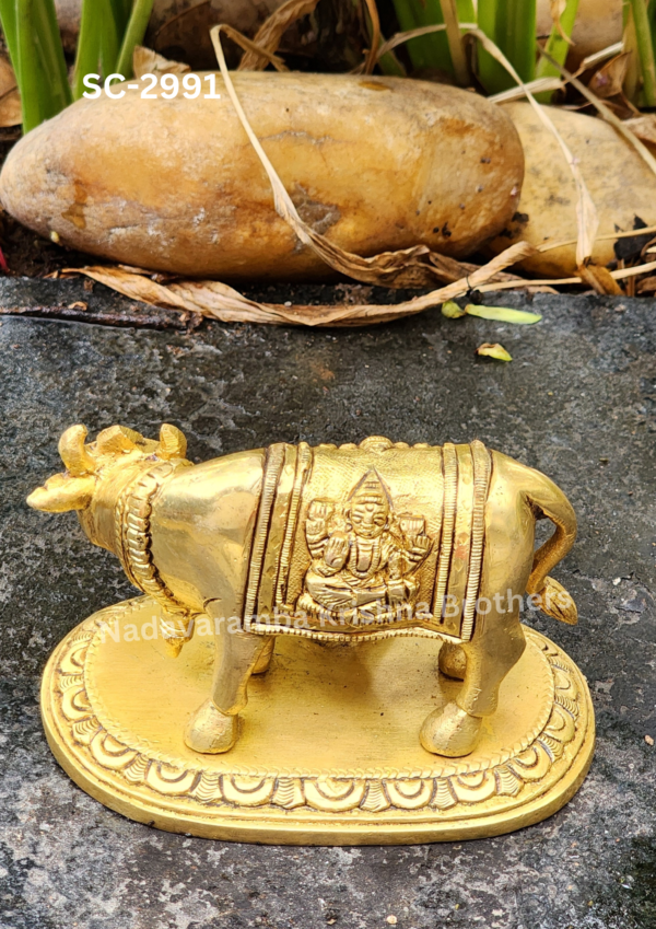 Kamadhenu/ Cow and Calf Idol (SC-2991) - Image 4