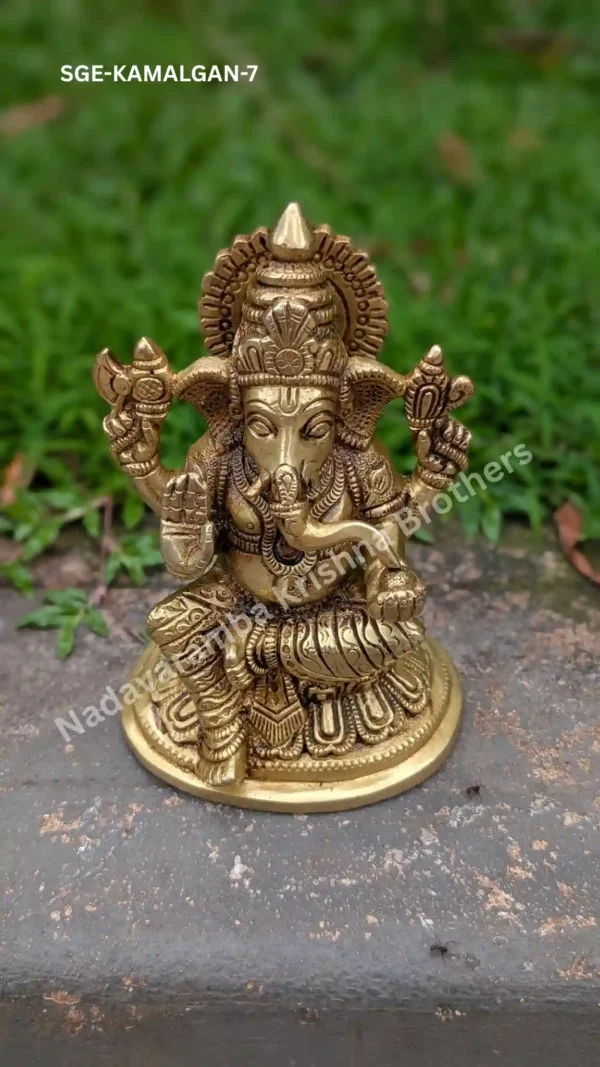 Lakshmi in Lotus (SGE-KAMALLAK-7) - Image 5
