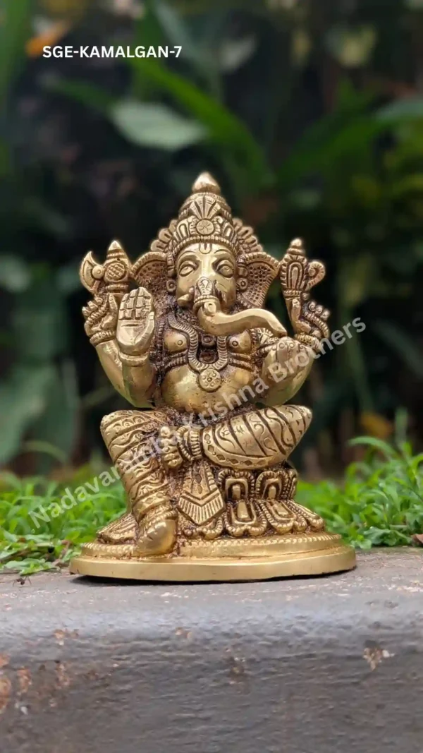 Lakshmi in Lotus (SGE-KAMALLAK-7) - Image 4