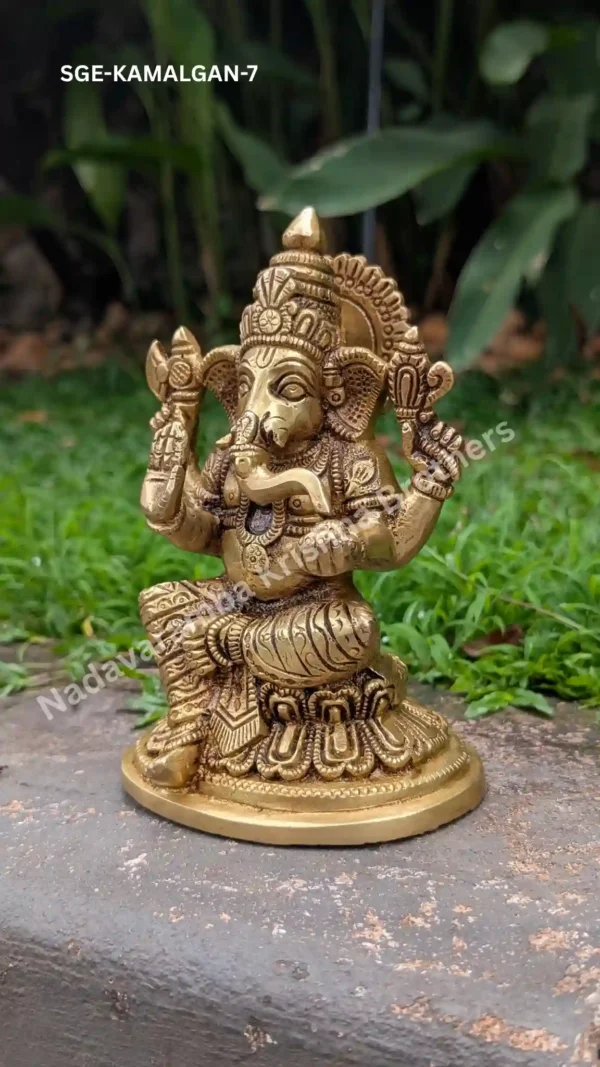 Lakshmi in Lotus (SGE-KAMALLAK-7) - Image 3