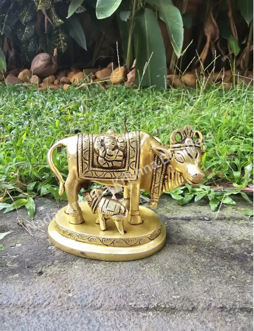 1 Kamadhenu/ Cow and Calf statue