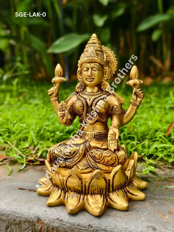 Lakshmi Kamal (SGE-LAK-0) - Image 4