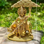 KRISHNA LIFTING MOUNTAIN